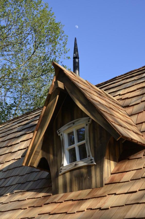 Cabanes D'Aiguebelette Saint-Alban-de-Montbel エクステリア 写真